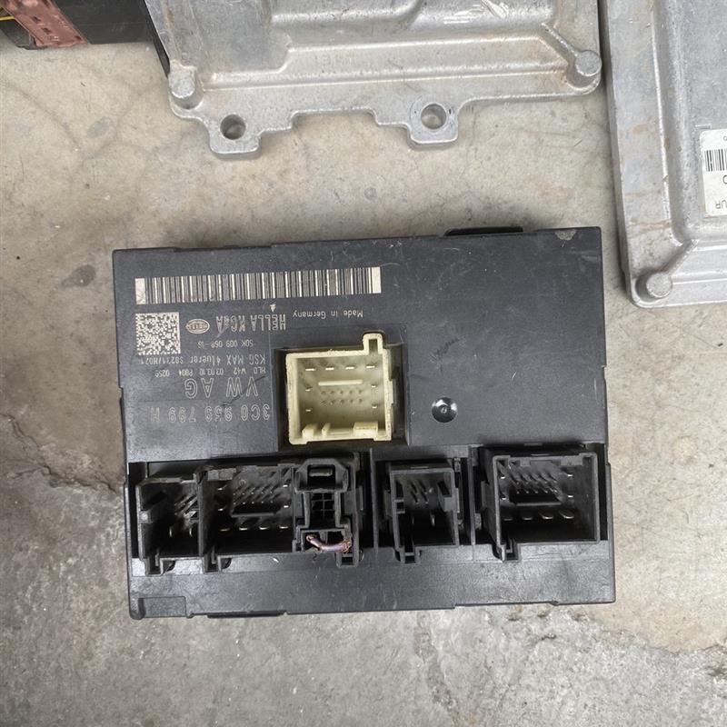 3AA959799A/C/E/F/G大众迈腾CC汽车舒适电脑防盗电脑J393
