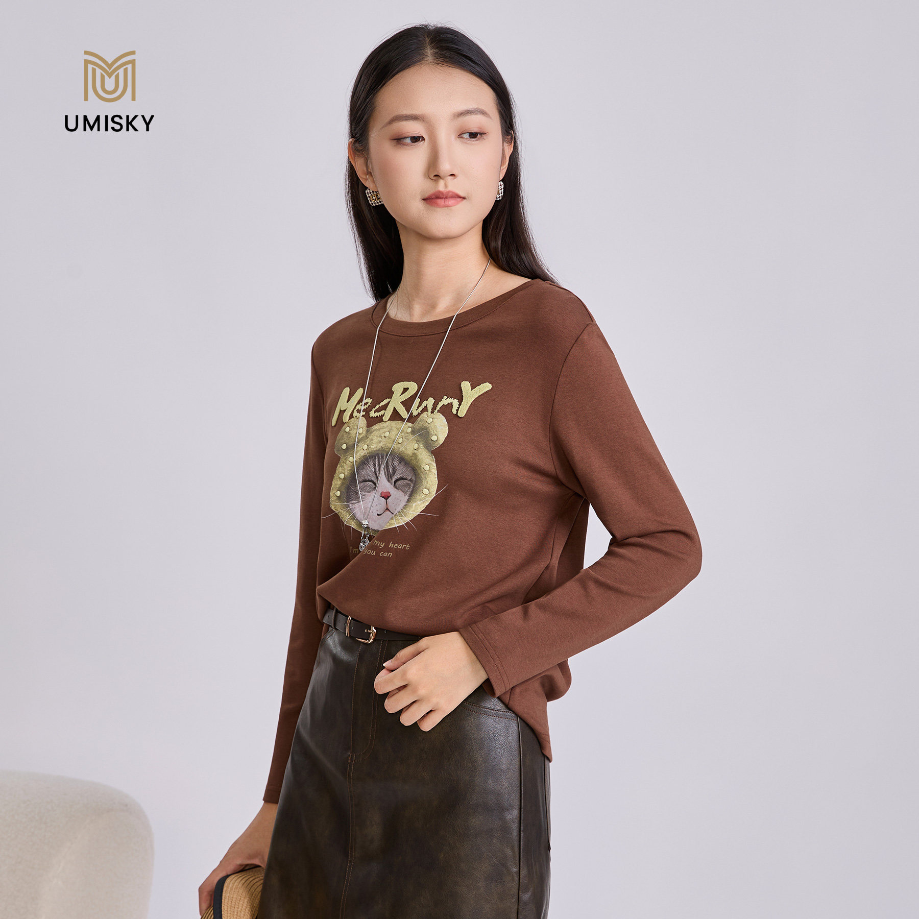 Umisky/优美世界2026秋季上新百搭减龄卡通猫咪印花长袖圆领T恤女图片
