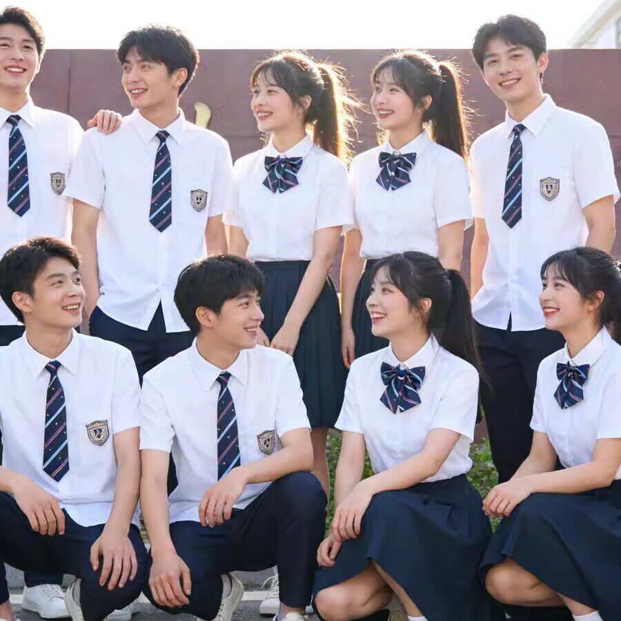 中生小学生运动会毕业班服校服