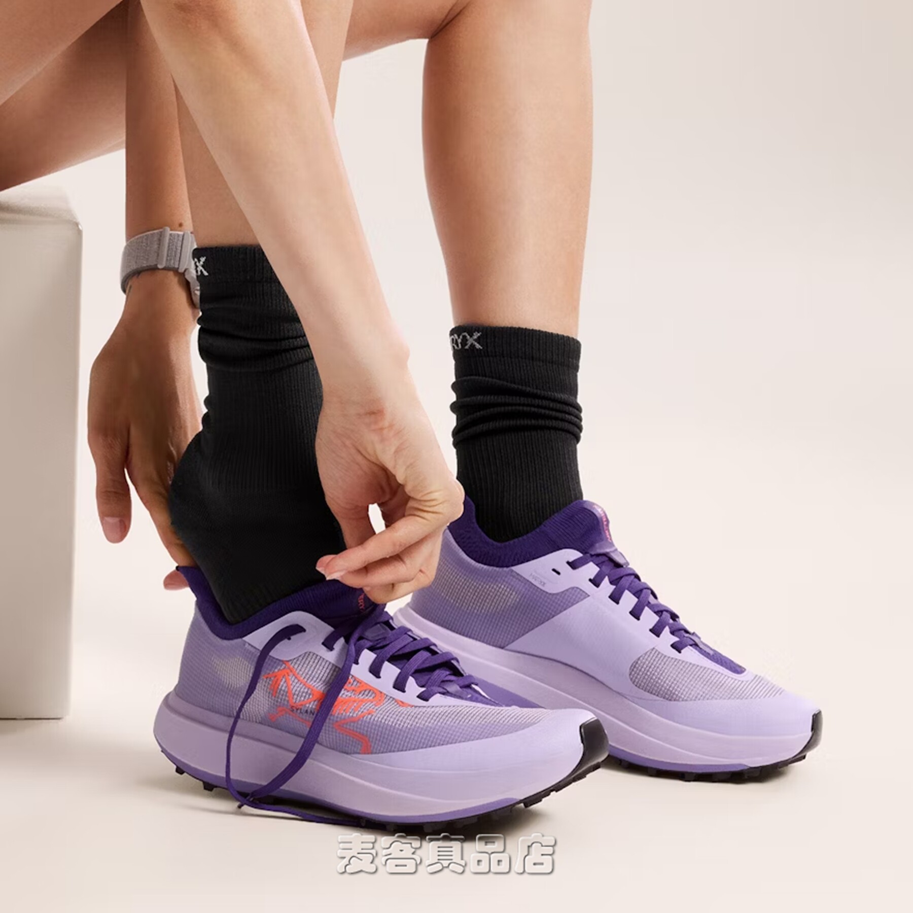 代购ARC&amp;lsquo;TERYX/始祖鸟女登山鞋轻便透气防滑耐磨