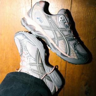 代购Asics GEL-Nimbus 10.1亚瑟士脏脏灰粉金属银男女复古跑鞋25