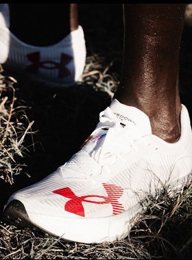 代购Under Armour Shakedown Elite 3.0 LD 安德玛男子田径钉鞋2