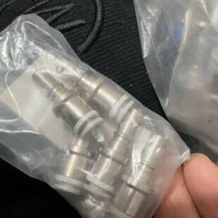 可维修快速接头KK3P-06H总共51个，10块一个议价