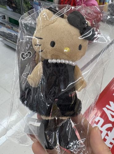 日本扫街现货日本三丽鸥 NIC 小香风黑裙黑皮长腿辣妹 Kitty毛绒
