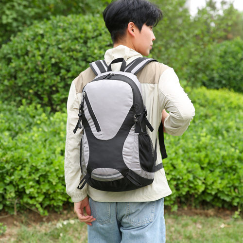 户外登山包轻便运动爬山徒步背包骑行休闲旅游双肩包大容量旅行包