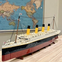 2025新款1.35米泰坦尼克号积木玩具生日礼物拼装游轮适用于乐高