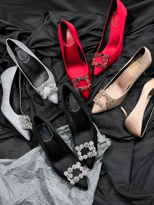 RV春季新款尖头方扣钻扣高跟婚鞋