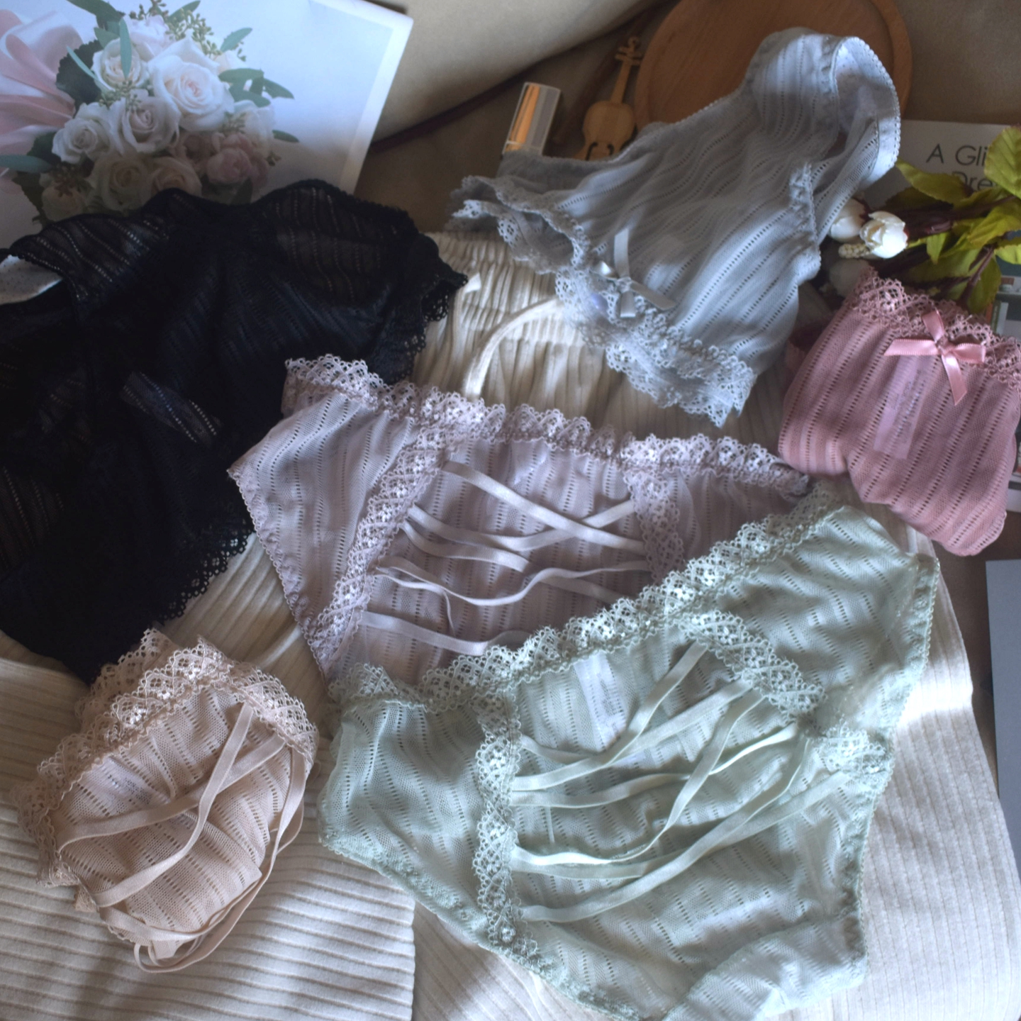 交叉带子 性感可爱蕾丝内裤女生纯棉裆女中腰透气舒适镂空三角裤