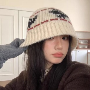 出口日韩~秋冬森系复古百搭学生小鸟地图案针织小盆帽039