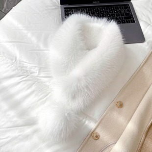 白色双面围巾女士冬毛毛保暖单球磁扣毛领小围脖护颈毛绒防寒装备