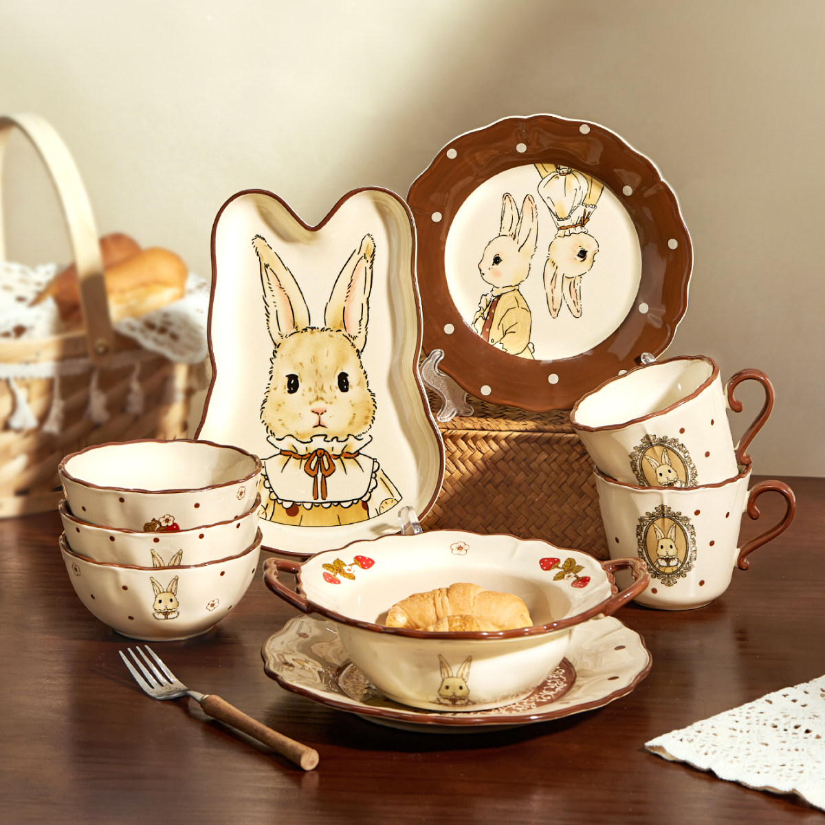 摩卡兔可爱盘子家用菜盘2025餐具套装陶瓷碗碟早餐盘鱼盘漂亮餐盘,餐饮具,盘,淘宝优惠券,粉丝福利购,淘宝优惠卷