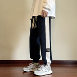 藏青色