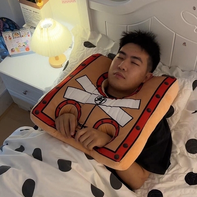 搞怪枷锁缉拿创意沙发U型枕靠枕抱枕车载毛绒护脖护颈办公室神器