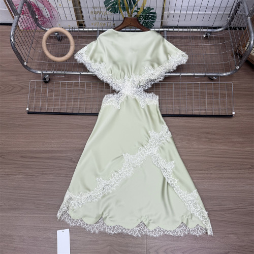 WMXZ温柔风蕾丝拼接连衣裙女夏季一字领露腰设计感仙女裙5919043