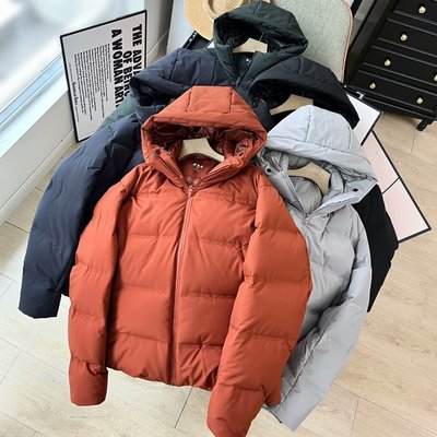 连帽压胶无缝不跑毛羽绒服