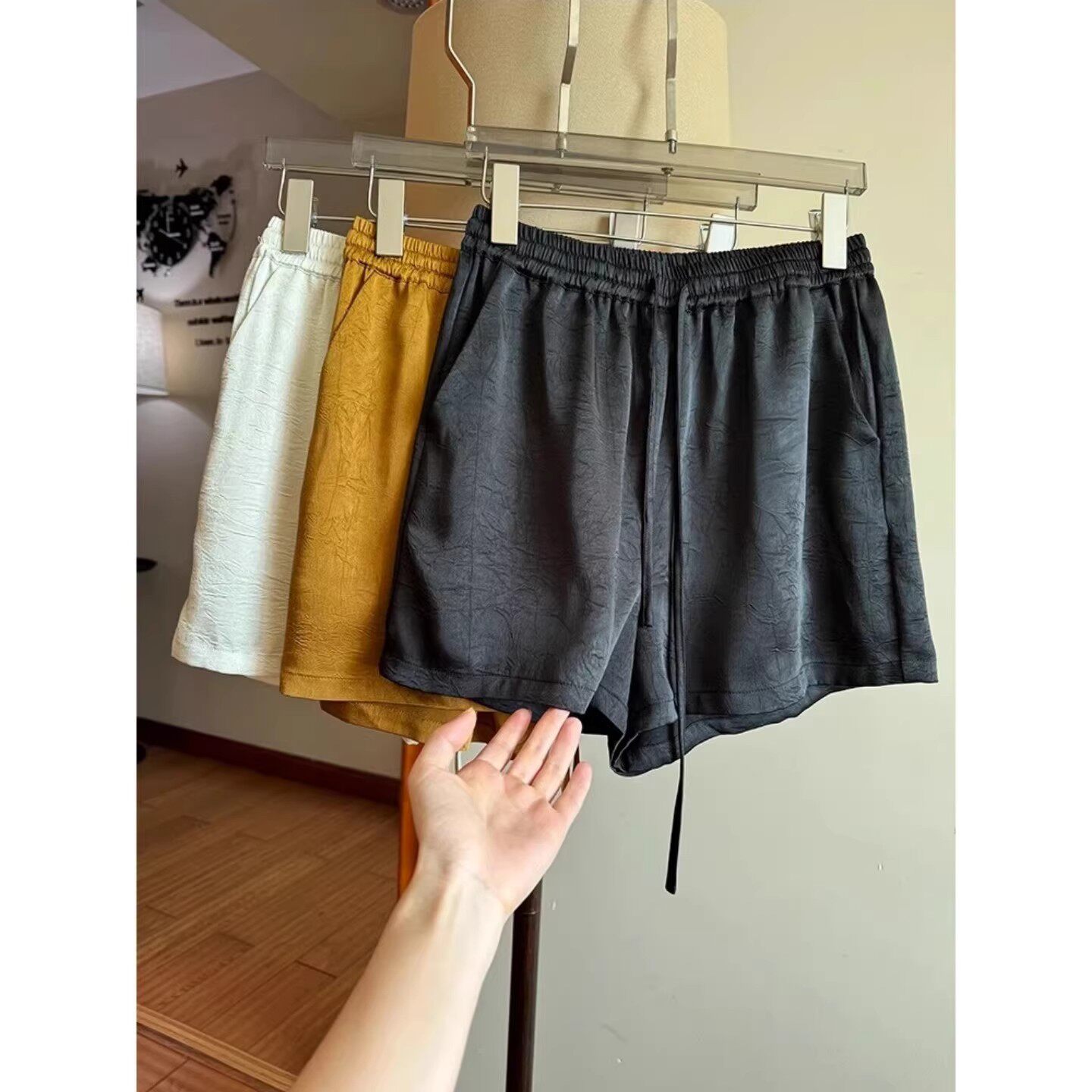 清仓捡漏~醋酸缎面阔腿短裤女夏季高腰显瘦休闲百搭垂感a字热裤子