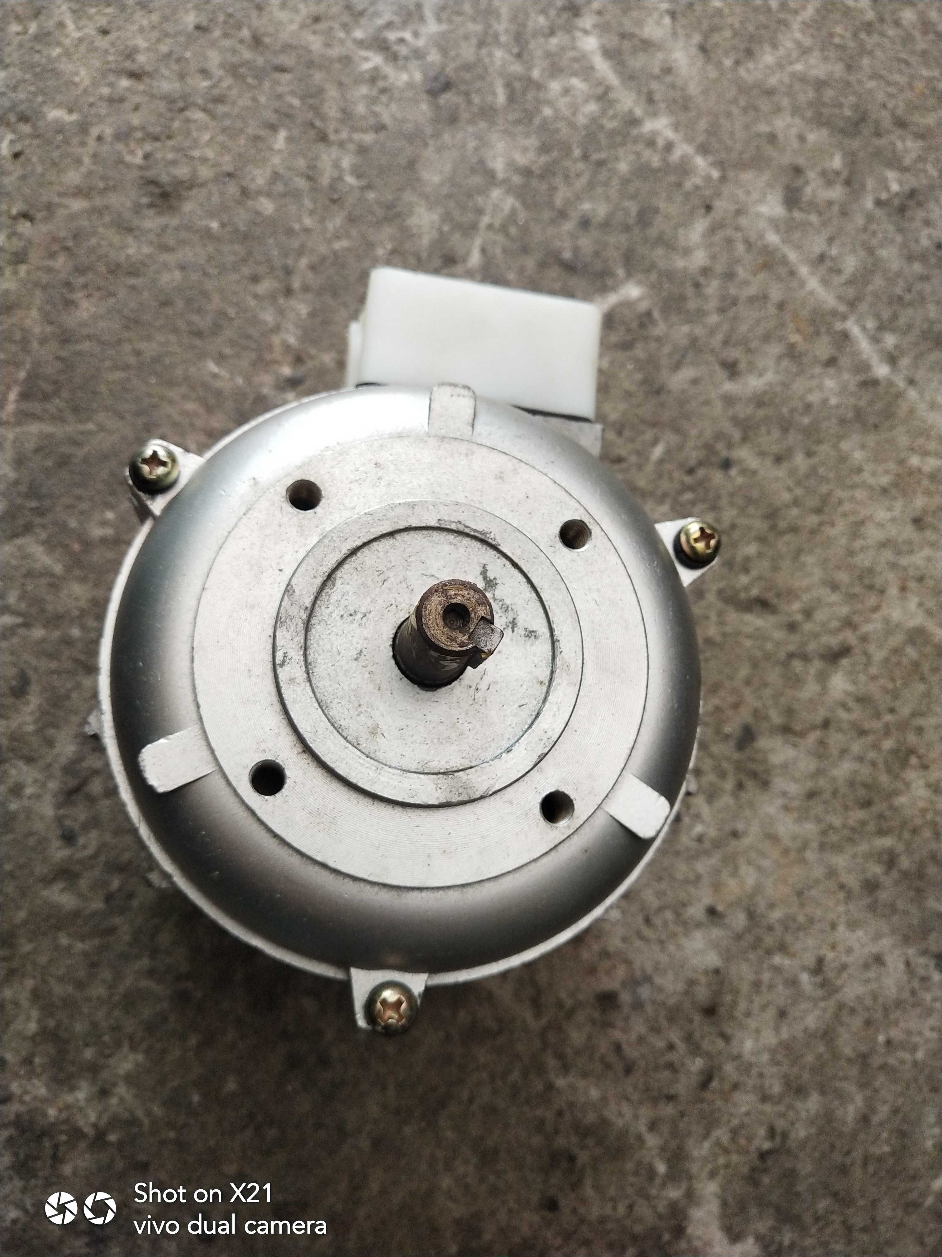 机床配件上海二机C6150/C6250A车床快速电机JW6304TH机床铣床配件