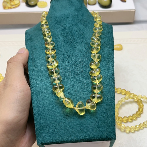金珀屁桃塔链