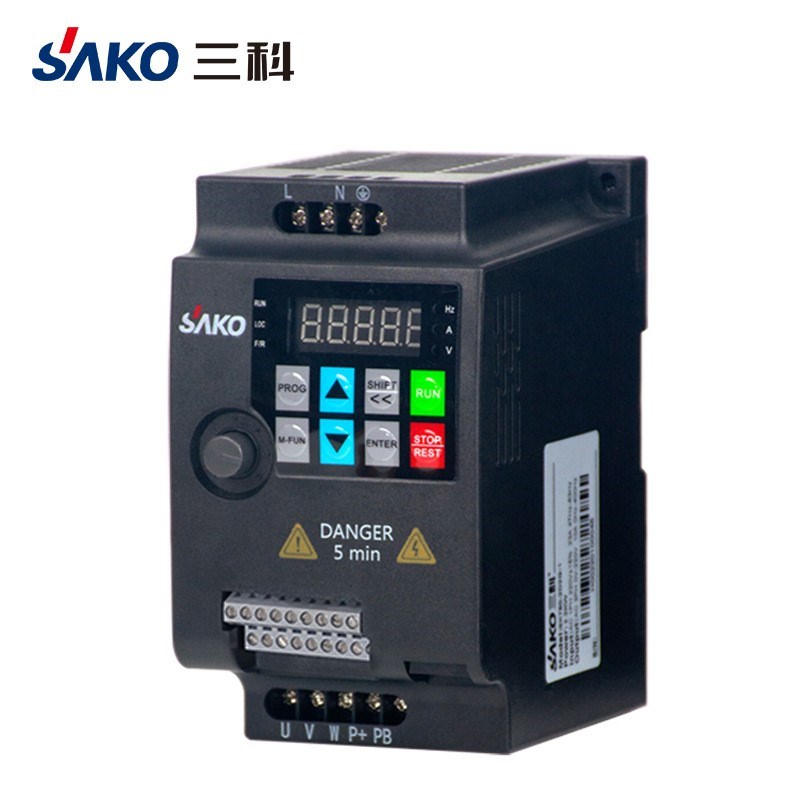 三科轻载0.75/1.5/2.2/4/5.5KW单相220V三相380V变频器电机调速器