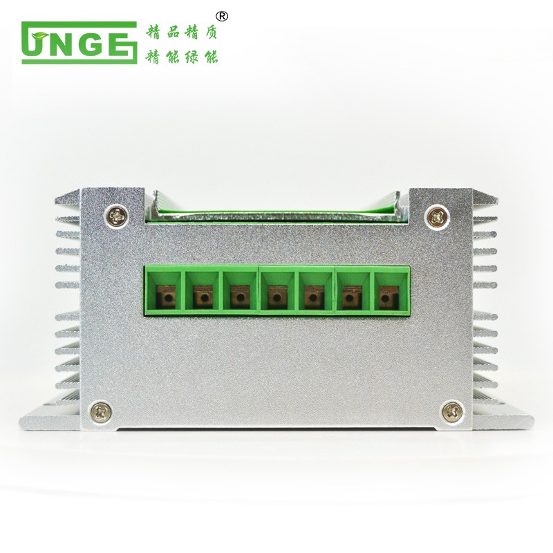 风机MPPT12V24V500W600W800W风光互补充电控制器铅酸锂电池通用