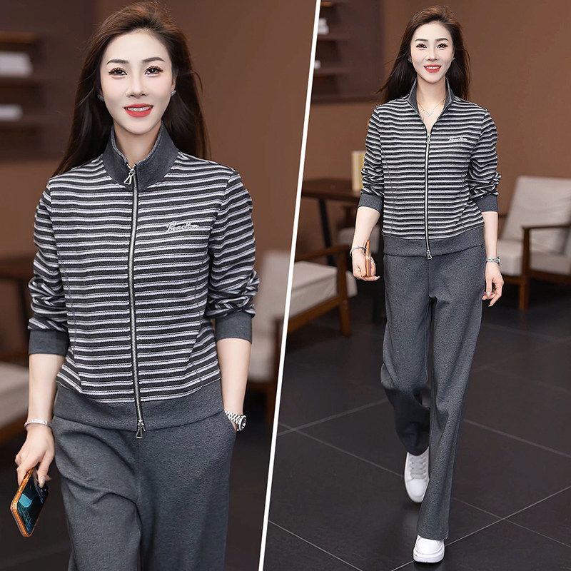 2026新款两件套休闲运动套装女人春装条纹运动装洋气显瘦品牌女装