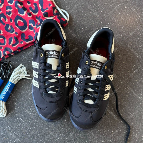 adidas三叶草侧面编织运动鞋