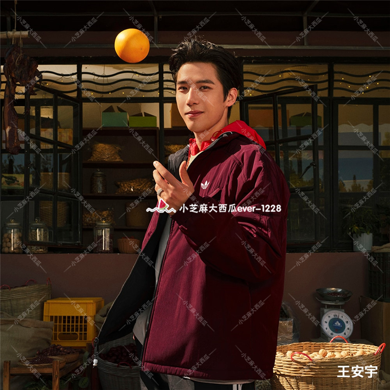 adidas三叶草运动休闲宽松棉服