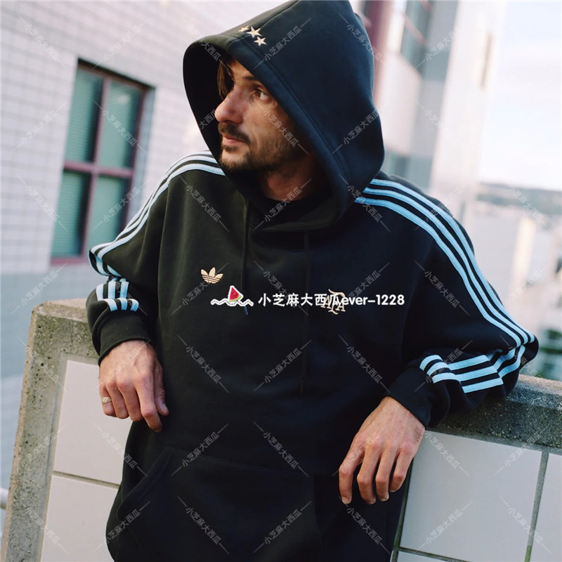 adidas三叶草滑板风连帽卫衣图片