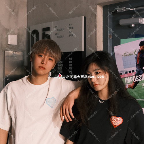 adidas三叶草宽松短袖T恤