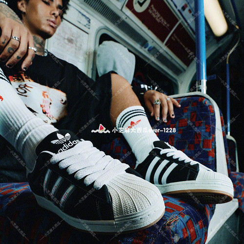 adidas三叶草运动休闲板鞋