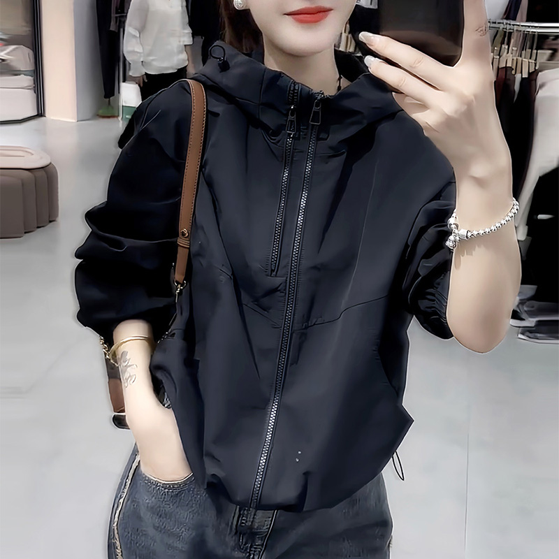 开春装短款黑色外套女秋