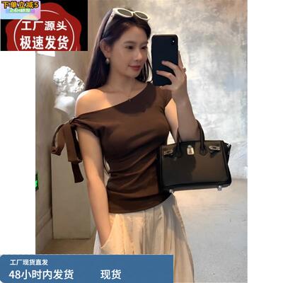 法式辣妹蝴蝶结咖色斜肩上衣女2025年夏季新款短袖T恤设计感小众
