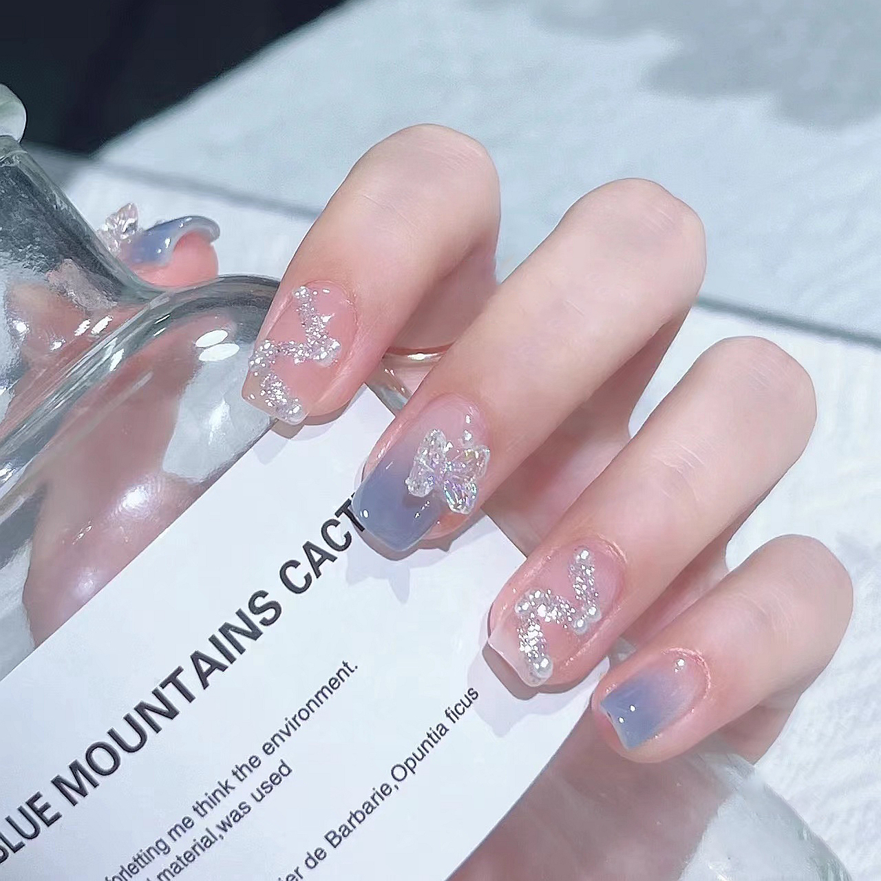 穿戴甲高级感冰透蓝指尖蝴蝶手工定制旗帜手绘渐变指甲贴片夏日