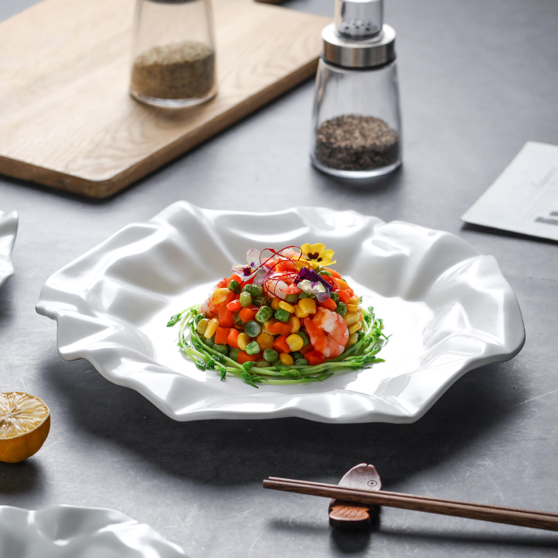 酒店西餐厅不规则陶瓷褶皱盘子异形热菜盘意境家用创意冷菜盘摆盘