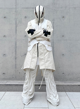 CHRYSOMALLON秋冬新款抽绳褶皱蒙面头套连帽休闲鱼尾风衣外套