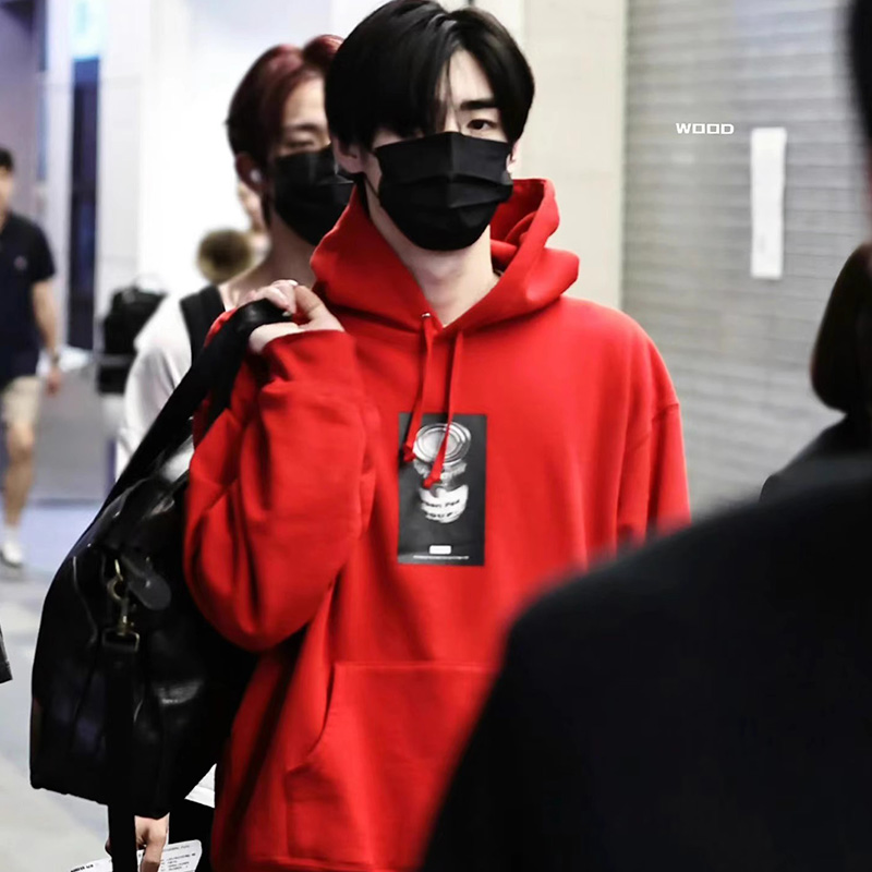 朴成训同款红色卫衣女2024新款秋冬连帽上衣外套学生帽衫 - 封面