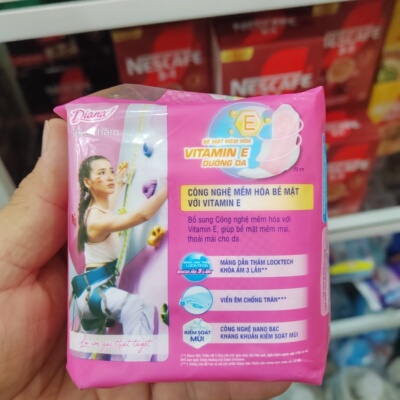 越南卫生巾Băng Vệ Sinh Diana Siêu Thấm Siêu Mỏng Cánh