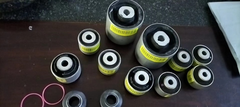 适用于保时捷玛卡迈凯Macan95B上下摆臂胶套球头防尘套14-20款