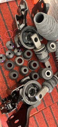07 08 09 10 11年款CRV下摆臂胶套下悬挂三角挂臂下支臂胶套衬套