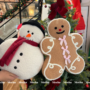 圣诞姜饼人毛绒玩具沙发抱枕靠垫蝴蝶结装 饰布艺儿童玩偶女生礼物