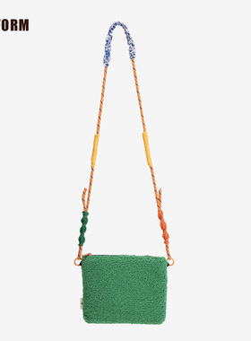 2026春新款日系氛围羊羔绒小挎包感摇粒绒手机包女斜挎包编织肩带