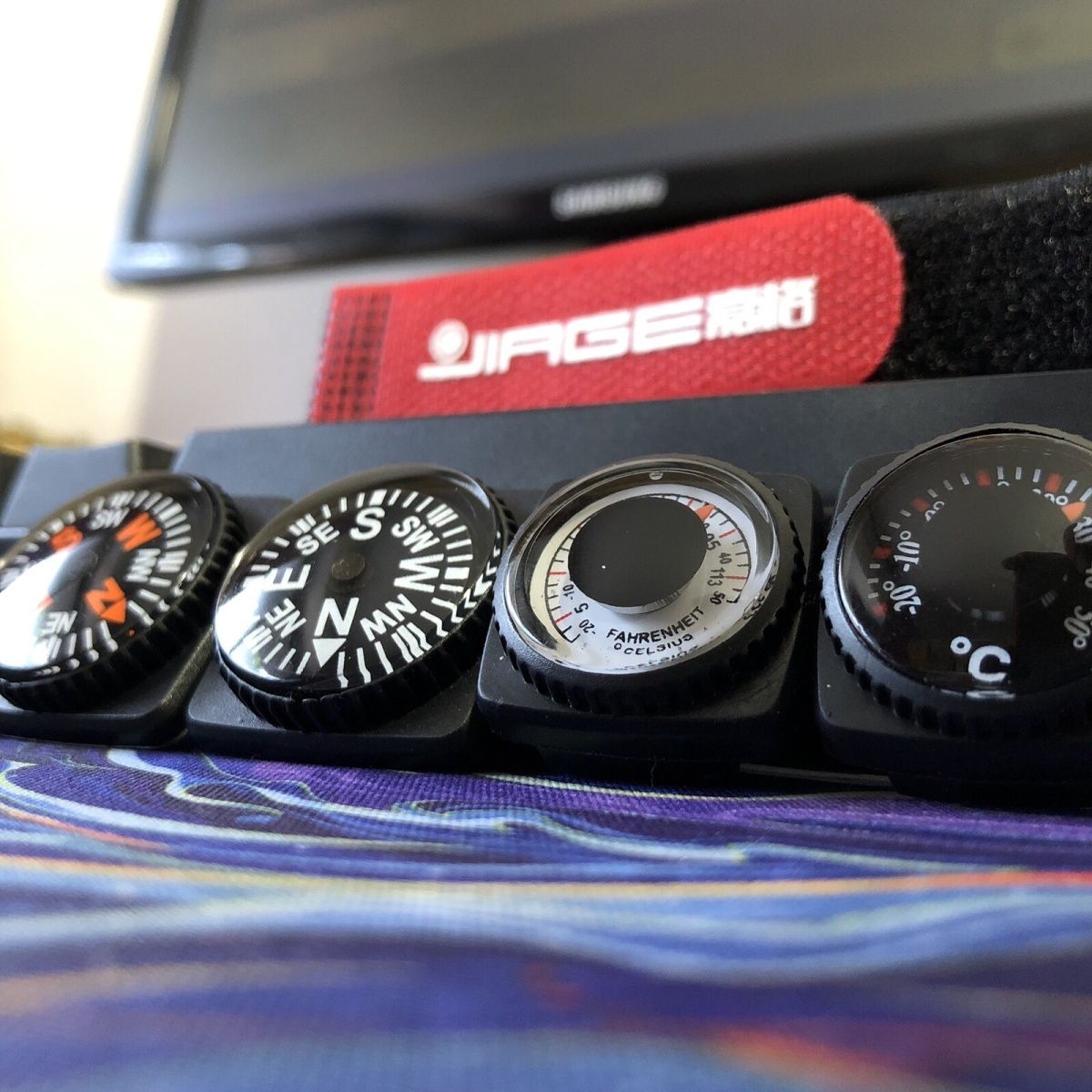 防水手腕表带指南针温度计二合一高精度潜水指北针便携探险装备