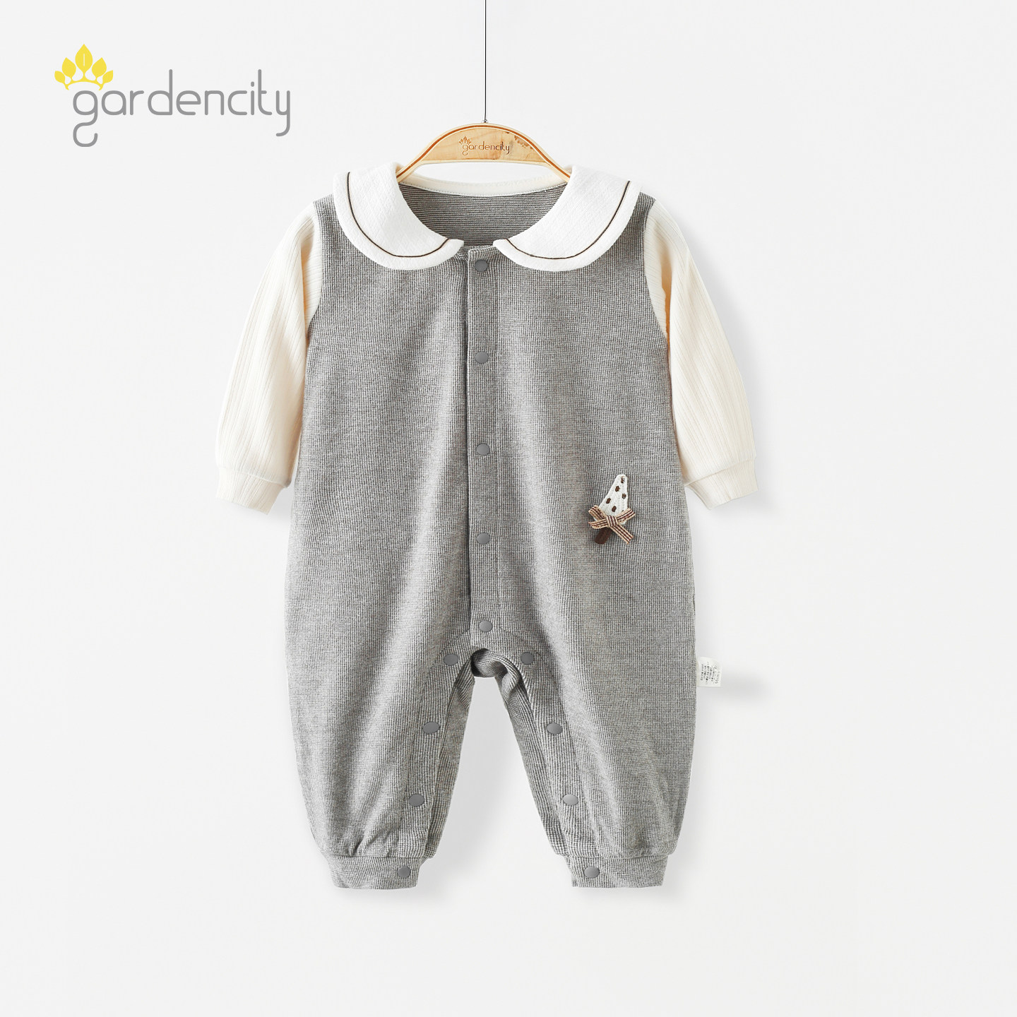 婴儿连体衣秋冬季保暖德绒学院风拼接男女宝宝长袖哈衣爬服外出服