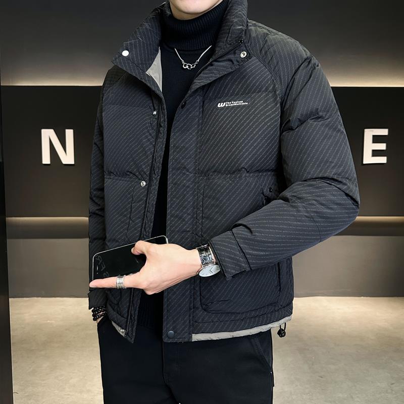 男士羽绒服短款冬季2025新款立领轻薄高级感保暖潮流百搭男士外套