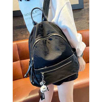 香港双肩包女2025新款时尚牛津布旅行背包大容量轻便大学生书包潮