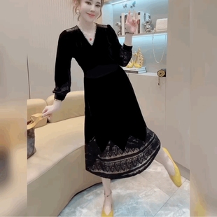 轻奢重工蕾丝花边过膝裙V领修身丝绒中长裙子金丝绒长袖连衣裙女