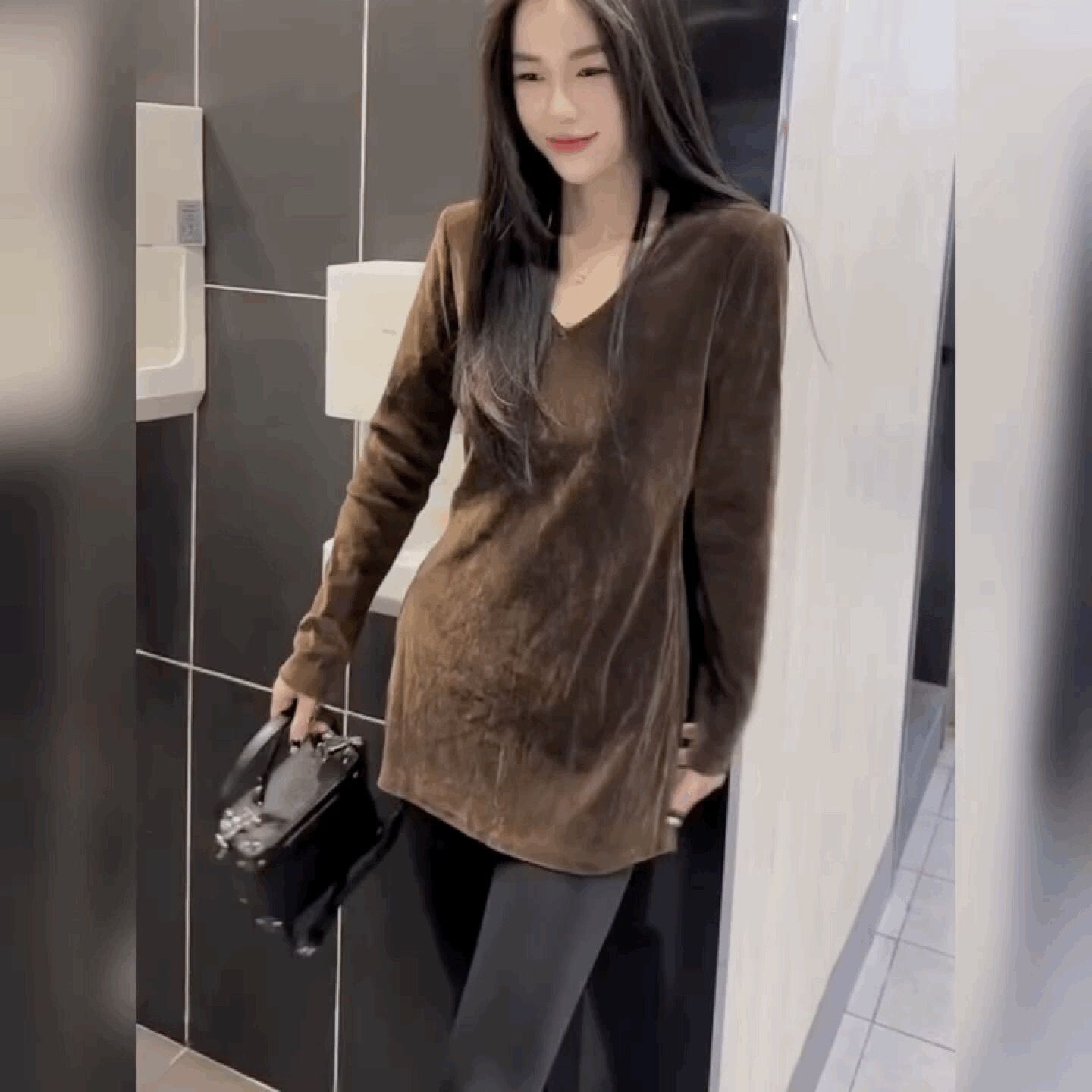 丝绒中长款开叉法式上衣女高级感遮臀长袖T恤时尚百搭V领打底衫潮