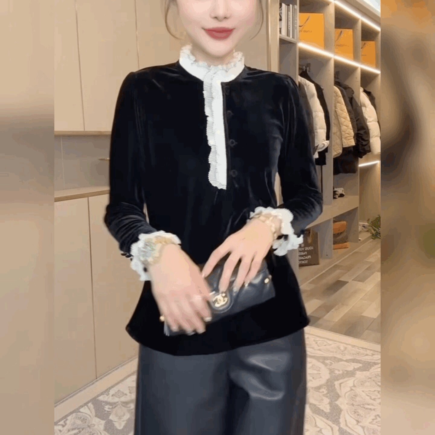 时尚黑色丝绒宫廷风上衣复古长袖金丝绒衬衫女木耳边拼雪纺打底衫