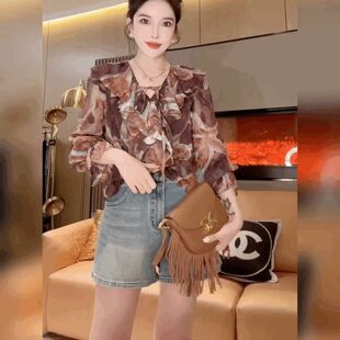 女小众独特显瘦宽松上衣荷叶边小衫 衬衫 复古碎花雪纺V领长袖 法式