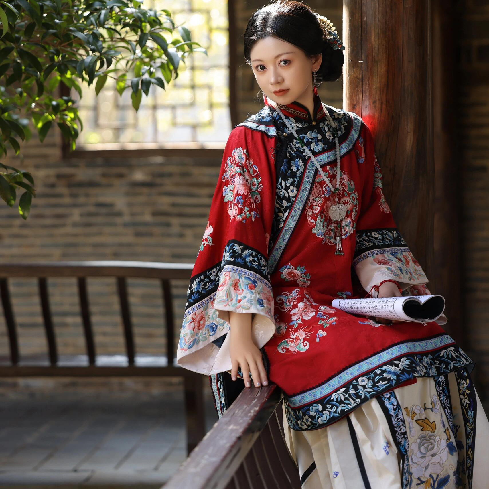 美炸！万针华丽刺绣提花缎面